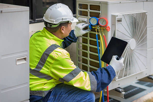 Professional Ac Installation technician working in Sturbridge, MA